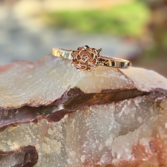 RARE Disney Beauty is Found Within Belle Bangle - Picture 1 of 5